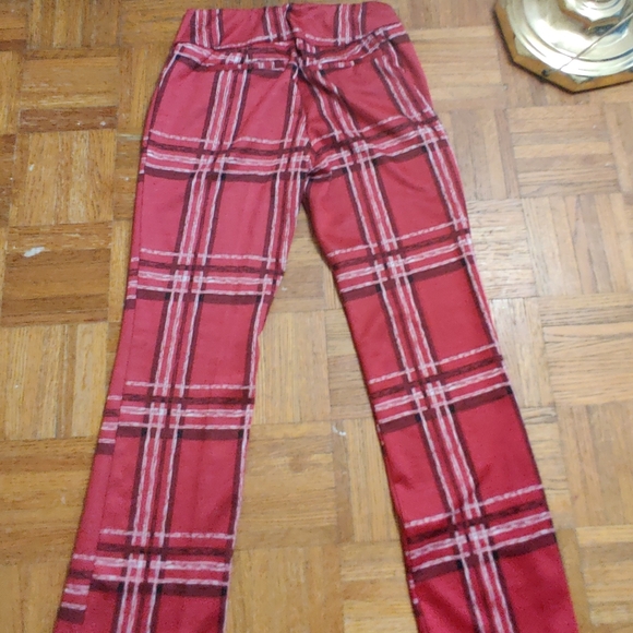 Red patterned pant - Picture 4 of 6